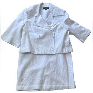 Larry Levine White Jacket and Skirt Cropped Doubled Suit, Size 10​​​​​​